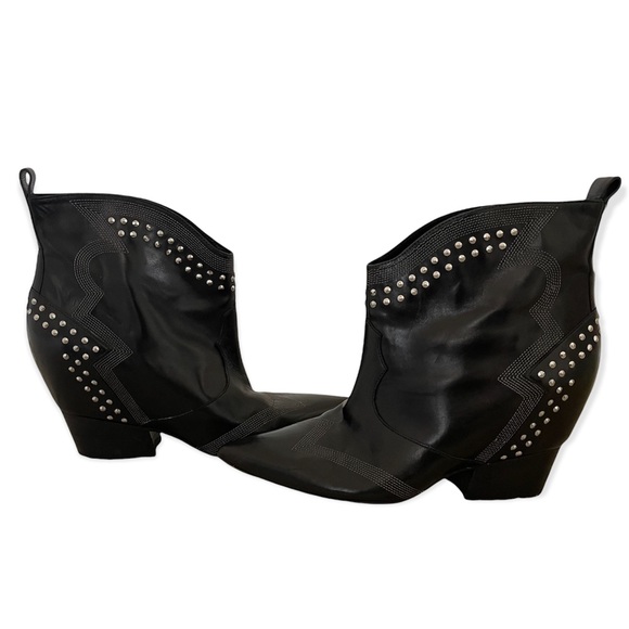 🌺Final Price w/Free Shipping🌺Sigerson Morrison Leather Studded Ankle Boots 8.5 - Picture 3 of 9